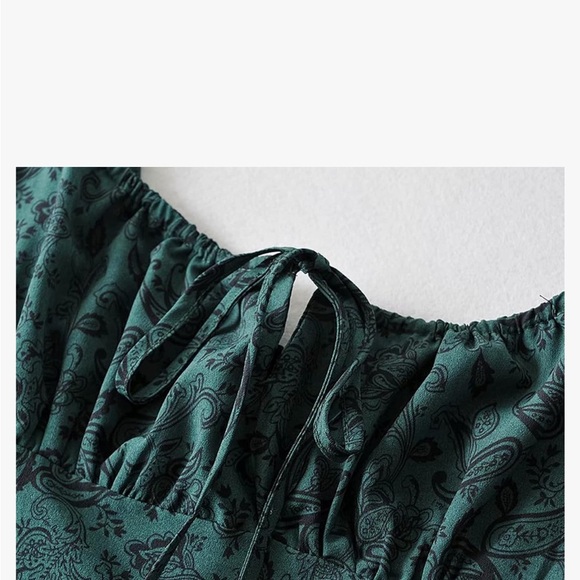 Elegant Green Paisley Dress - Picture 8 of 8